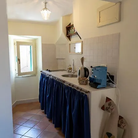 Elegante Vista Mare-centralissima-wi Fi Con Camino Apartment *