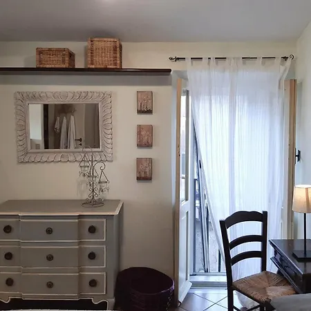 Apartment Elegante Vista Mare-centralissima-wi Fi Con Camino Terracina